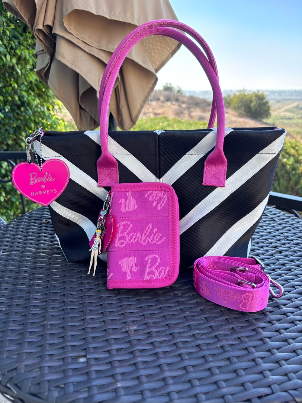 HARVEYS x Barbie Sydney and Fun Size Wallet VEUC
